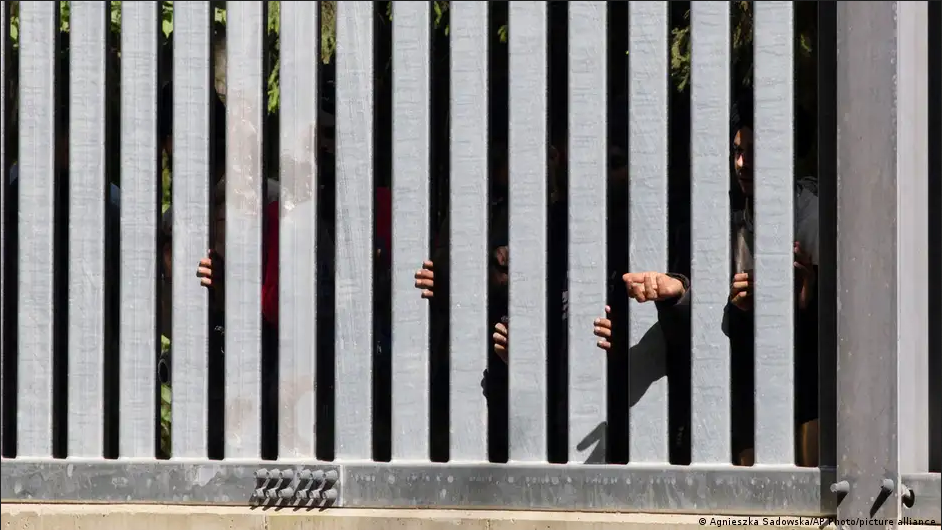 انتقادات حقوقية للحكومة البولندية بسبب تعليق اللجوء على حدود بيلاروسيا