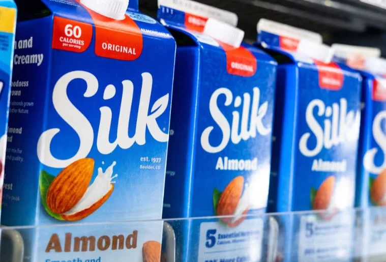 تعويضات تصل إلى 300 ألف دولار للمتضررين من مشروبات Silk وGreat Value في كندا