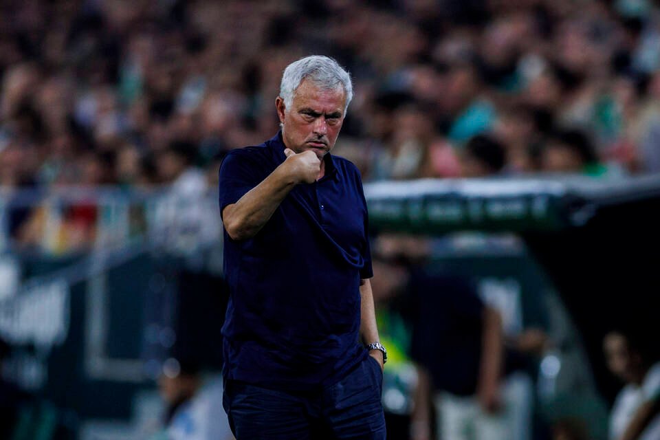 ريال مدريد يسقط في فخ الهزيمة أمام ريال بيتيس (1-0) في الدوري الإسباني الممتاز
